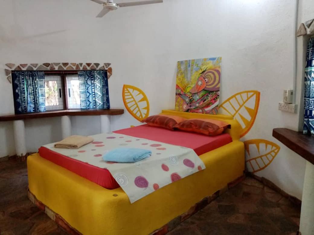 Kokrobite Gardens Restaurant And Guest House Esterno foto