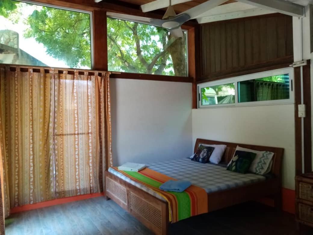 Kokrobite Gardens Restaurant And Guest House Esterno foto