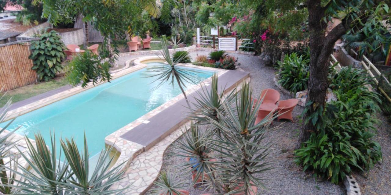 Kokrobite Gardens Restaurant And Guest House Esterno foto
