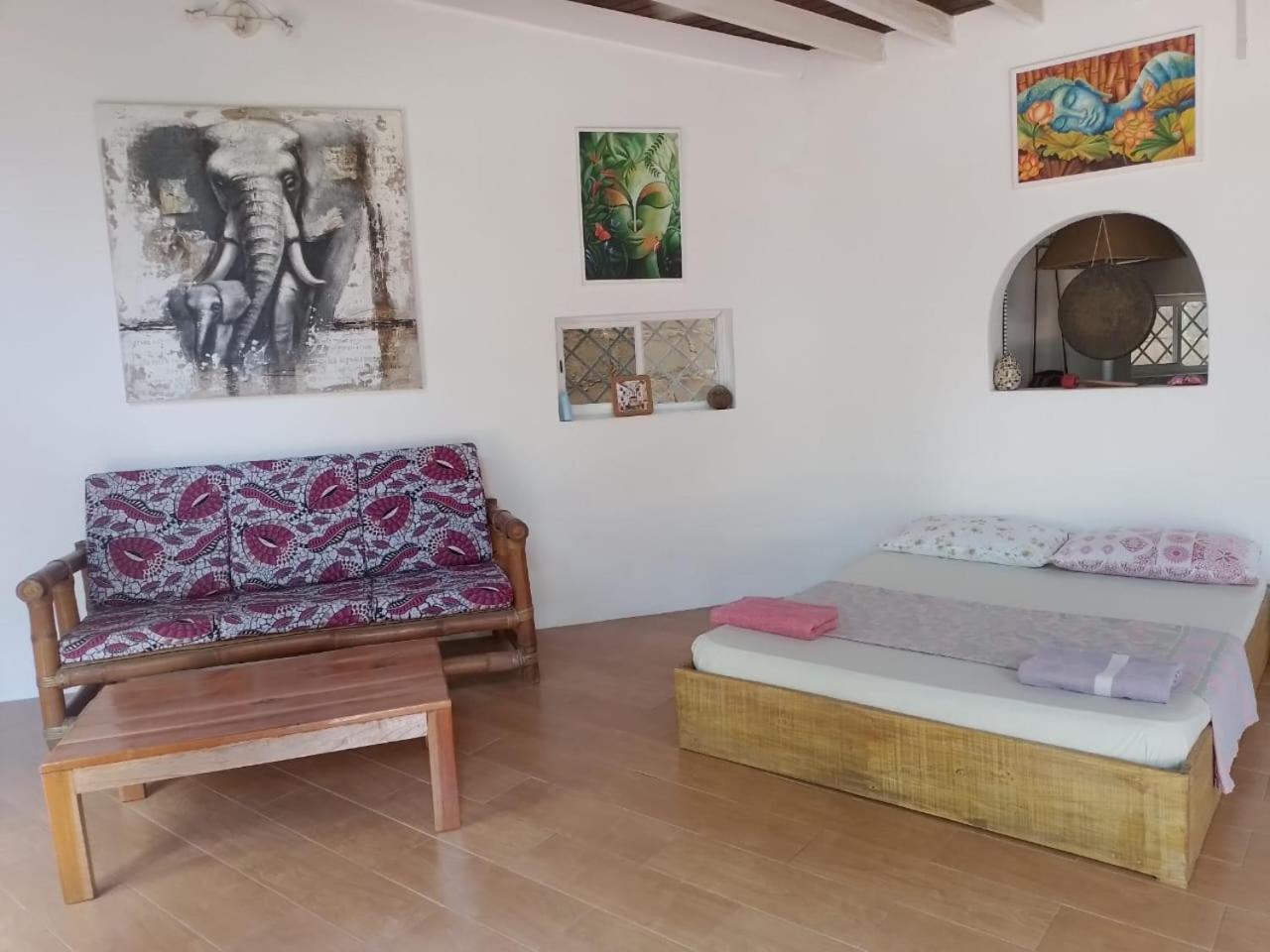 Kokrobite Gardens Restaurant And Guest House Esterno foto